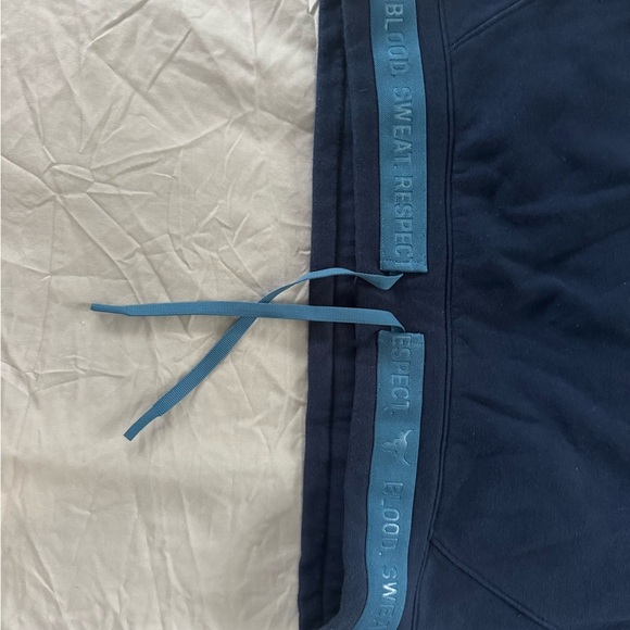 Under Armour Project Rock Crewneck Sweater with Turquoise Trim - Picture 4 of 6